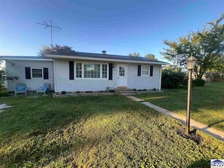 202 W Walnut St, Bainbridge, IN 46105