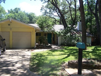 2822 Olympia Dr, Arlington, TX 76013