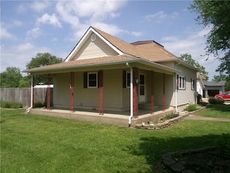 304 E 6th St, La Harpe, KS 66751