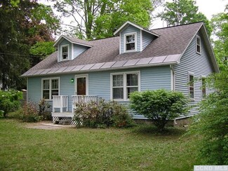 883 Main St, Niverville, NY 12130