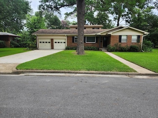 911 Allendale Dr, Lufkin, TX 75904