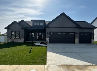 1713 Littlefield Ln, Mahomet, IL 61853