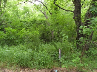 824 Wilson Dr, Mansfield, TX 76063