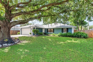 4125 Sunny View Dr, Lakeland, FL 33813