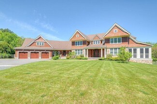 28 Paddock Way, Sudbury, MA 01776