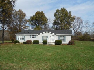 3020 McCallen Ln, New Albany, IN 47150