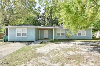21 E Park St, Gulfport, MS 39507