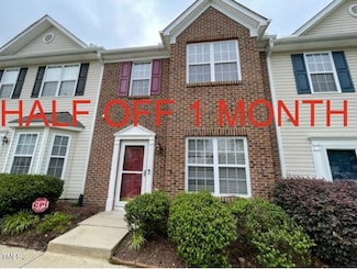 11 Edgebrook Cir, Durham, NC 27703