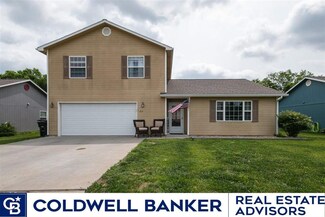 213 Hackberry Ave, Manhattan, KS 66502