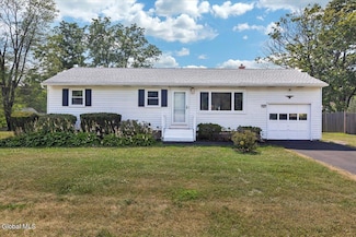 17 Alva Dr, Latham, NY 12110