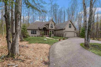 127 Stag's Run Unit 16, Harbor Springs, MI 49740