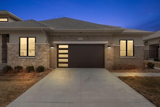 7479 Gramercy Cir, West Bloomfield Township, MI 48322