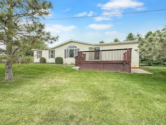 317 Granley St, Des Lacs, ND 58733