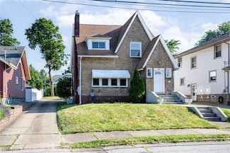289 E Baird Ave, Barberton, OH 44203
