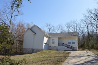 106 Iroquois Dr, Cherokee Village, AR 72529