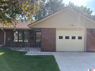 1136 Silver Ridge Rd Unit 22, Lincoln, NE 68510