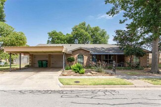 915 Mimosa St, Burkburnett, TX 76354