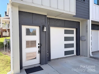 2009 Hamorton Place, Charlotte, NC 28205