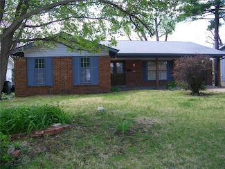 574 Coach Light Ln, Hazelwood, MO 63042