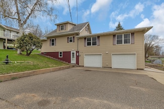 224 Spring St, Holdingford, MN 56340
