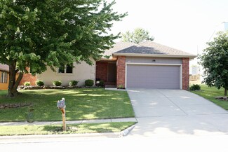 3121 E Swallow St, Springfield, MO 65804