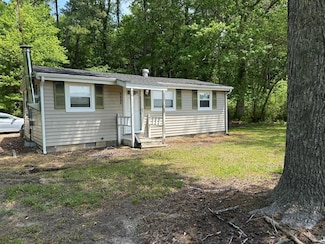 31177 Chincoteague Rd, New Church, VA 23415