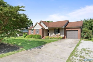 147 Quiet Ln, Hazel Green, AL 35750