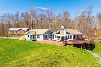 236 Dugway Rd, Austerlitz, NY 12017