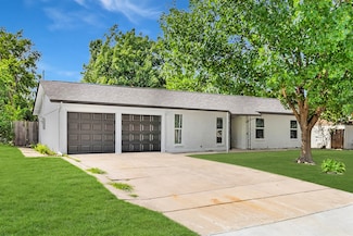 921 Keller Ave, Benbrook, TX 76126