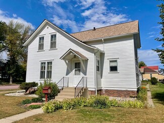 302 E Sanborn St, Springfield, MN 56087