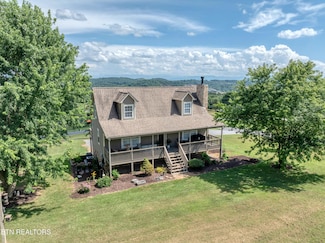 401 Klondike Cir, Kodak, TN 37764