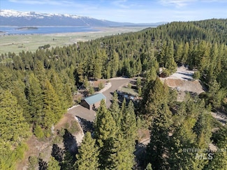 67 Little Donner Dr, Cascade, ID 82611