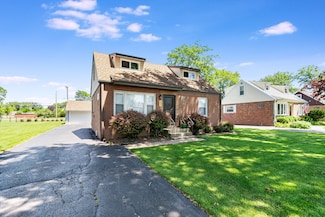 7824 Suburban Ln, Bridgeview, IL 60455