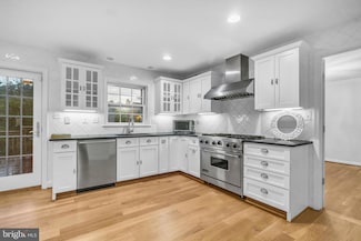 1218 Kensington Rd, McLean, VA 22101