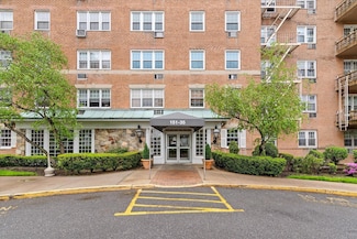 151-35 84th St Unit 5H, Howard Beach, NY 11414