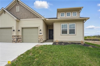 12420 E Acacia Dr, Lee's Summit, MO 64086
