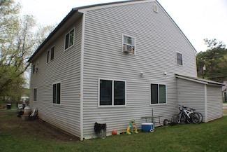 335 S Main St, Landaff, NH 03585