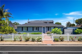 228 Del Mar Ave, Costa Mesa, CA 92627