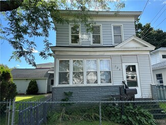 224 W 5th St, Oswego, NY 13126