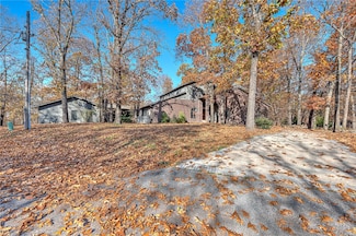 2 Portland Ln, Bella Vista, AR 72715