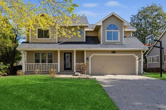 2095 NW 144th St, Clive, IA 50325