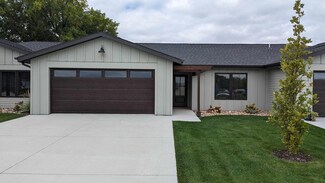 3910 Dorothy's Ln, Spirit Lake, IA 51360