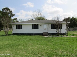 1416 Oubre Ln, Saint Martinville, LA 70582