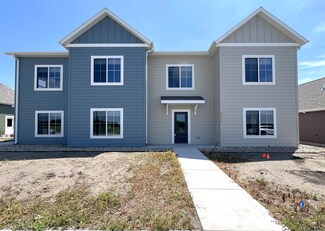 2433 Willow Ln, Brookings, SD 57006