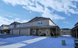 805 Compass Ln, Bismarck, ND 58504