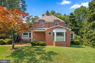 1616 Overlook Dr, Silver Spring, MD 20903