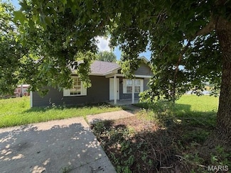 2069 State Highway H, Sikeston, MO 63801