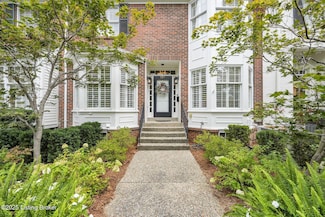 229 Saint Matthews Ave, Louisville, KY 40207