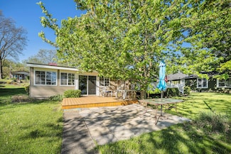 3309 Dumont Lake Dr, Allegan, MI 49010