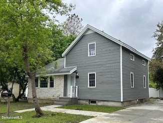 15 Murray Ave, North Adams, MA 01247